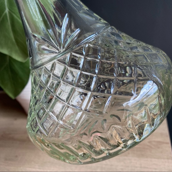 Vintage Decanter with STopper - Picture 6 of 14